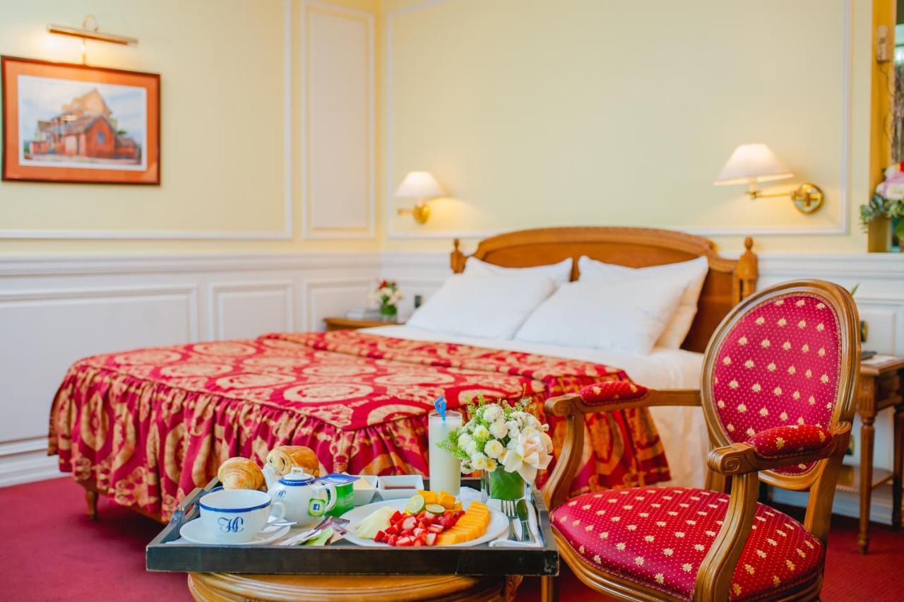 Hotel Colbert - Spa & Casino อันตานานารีโว ภายนอก รูปภาพ